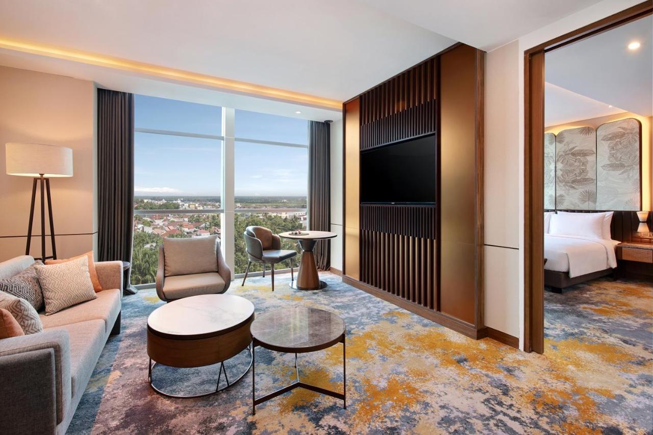 Mercure Pangkalanbuun Exterior foto