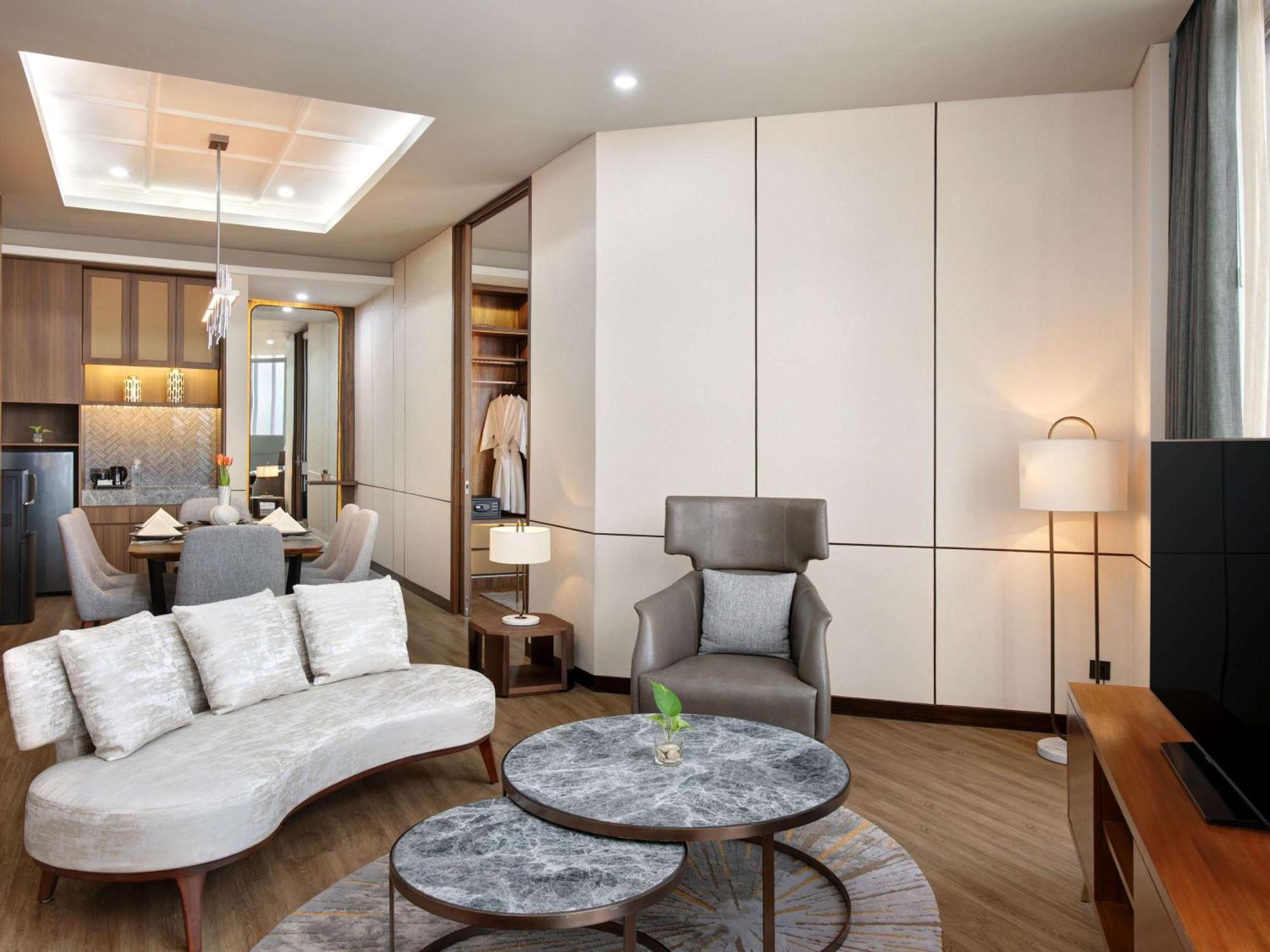 Mercure Pangkalanbuun Exterior foto