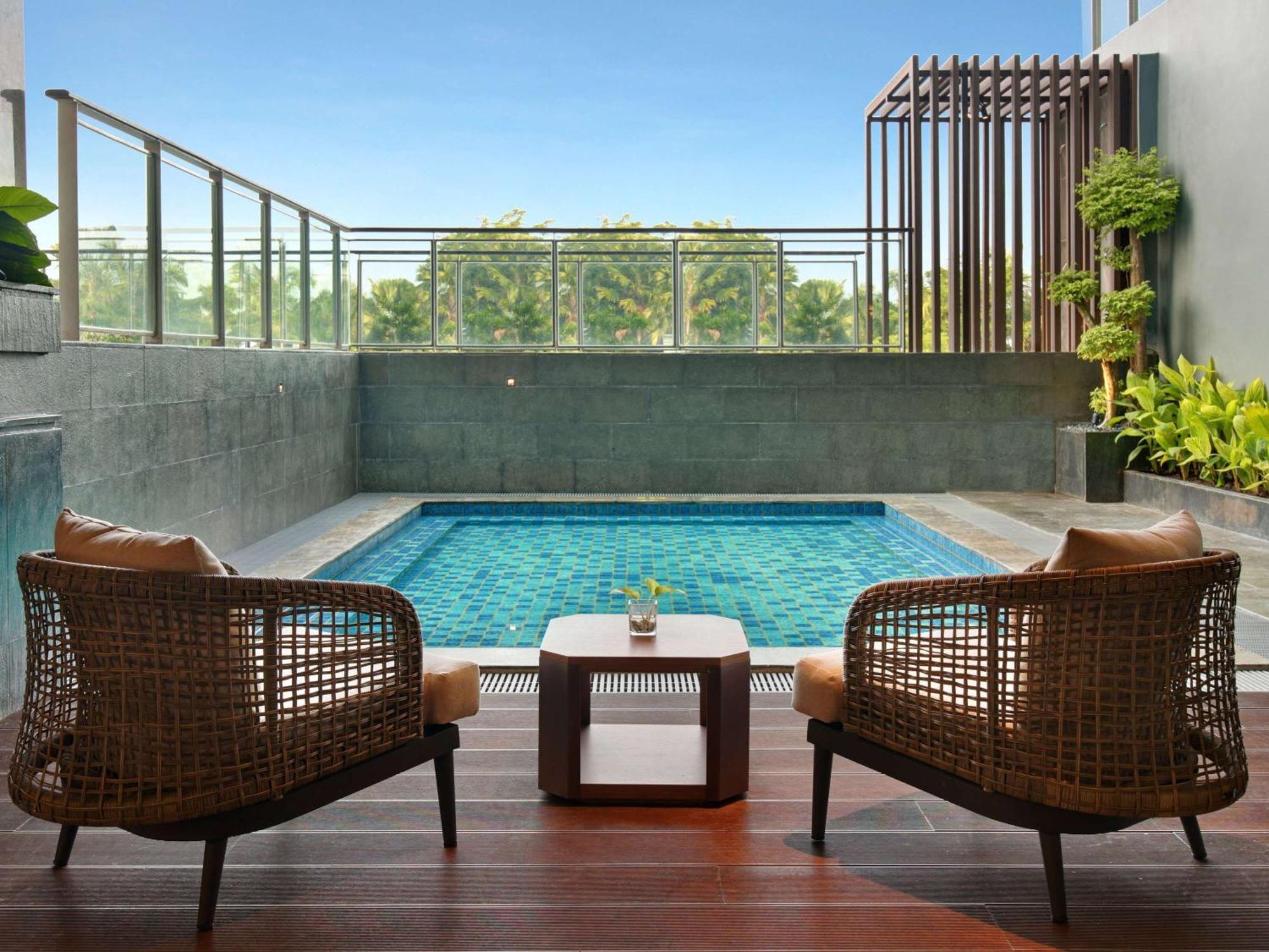 Mercure Pangkalanbuun Exterior foto