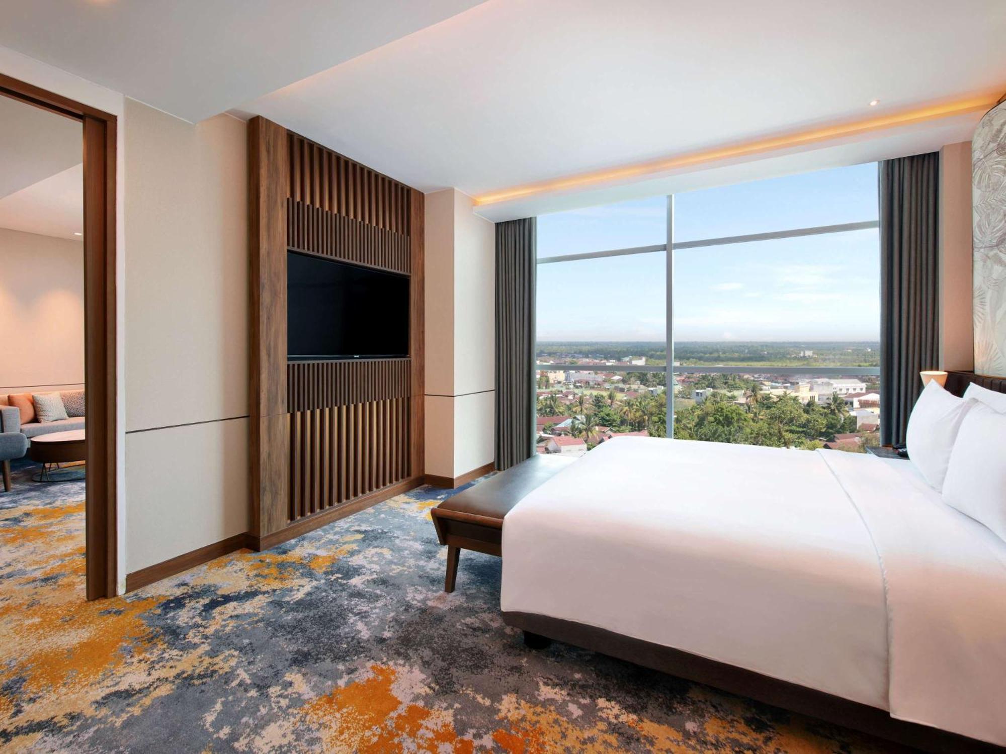 Mercure Pangkalanbuun Exterior foto
